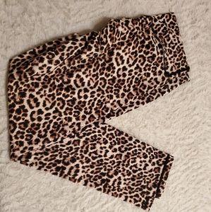 Zyia Scrunchie butt leggings